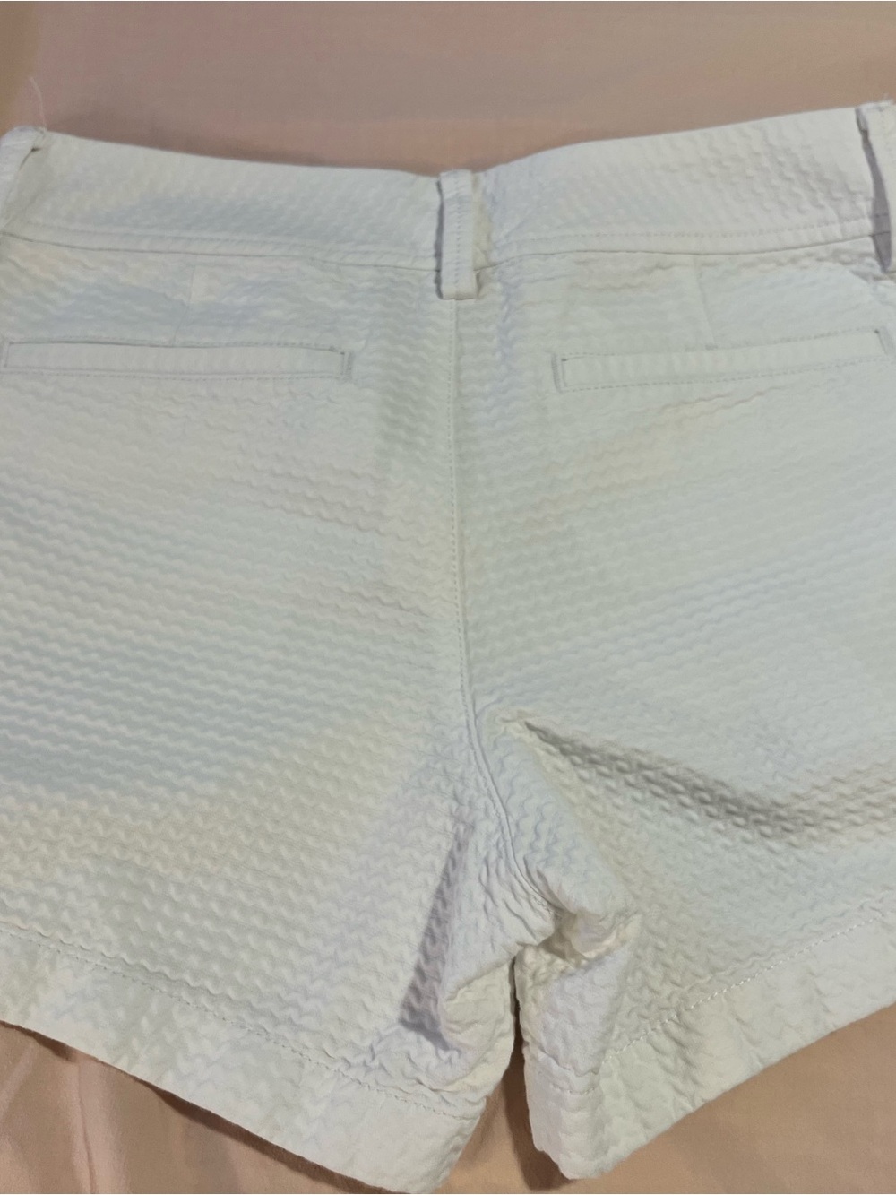 White Lilly Pulitzer Callahan Textured Women’s Shorts size 4 - Picture 2 of 6
